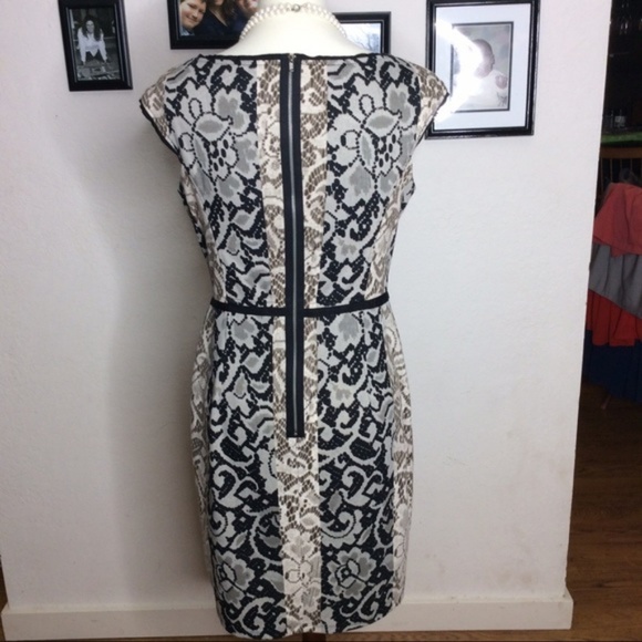 🌸Maggie London🌸 Floral Lace Sheath Dress - Picture 4 of 7